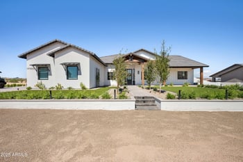 1650 Lucky Ln, San Tan Valley, AZ 85144
