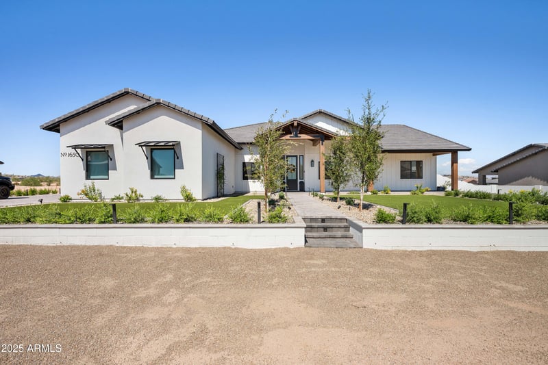 1650 Lucky Ln, San Tan Valley, AZ 85144