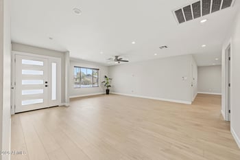 1650 W Loma Ln, Phoenix, AZ 85021
