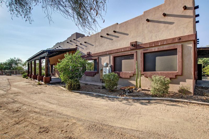 1650 W Yearling Rd, Phoenix, AZ 85085
