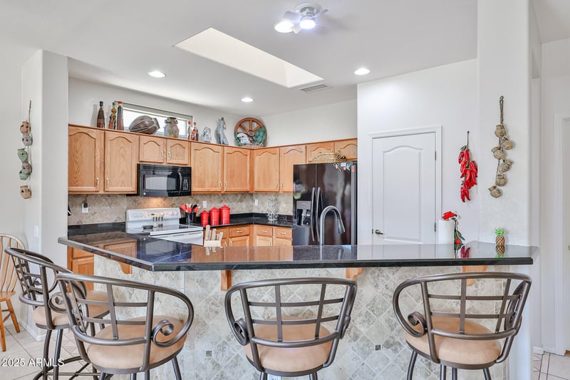 16505 Lone Tree Ct, Surprise, AZ 85374