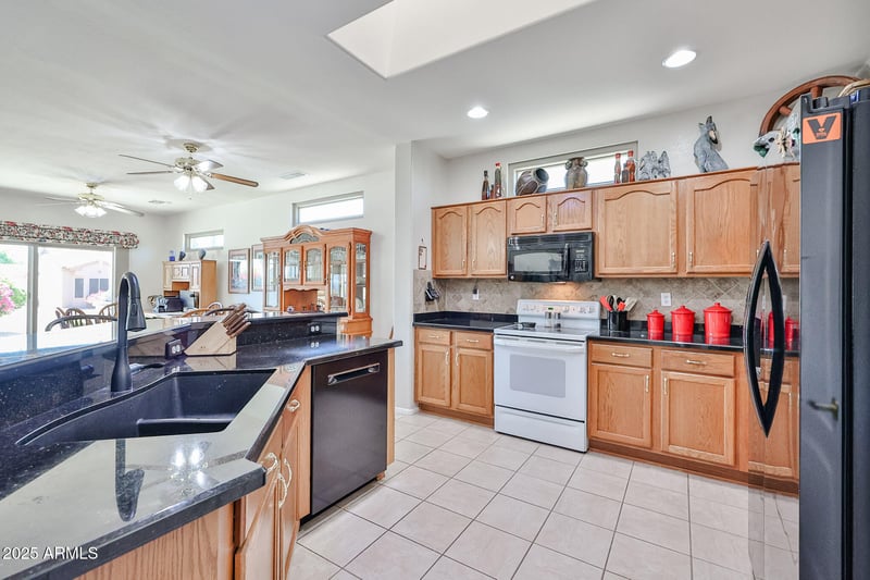 16505 Lone Tree Ct, Surprise, AZ 85374