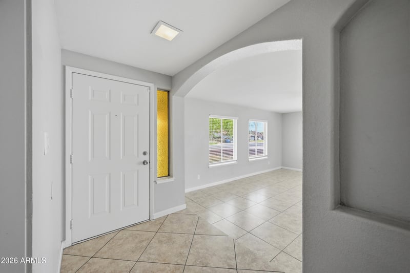 1651 E Apollo Rd, Phoenix, AZ 85042