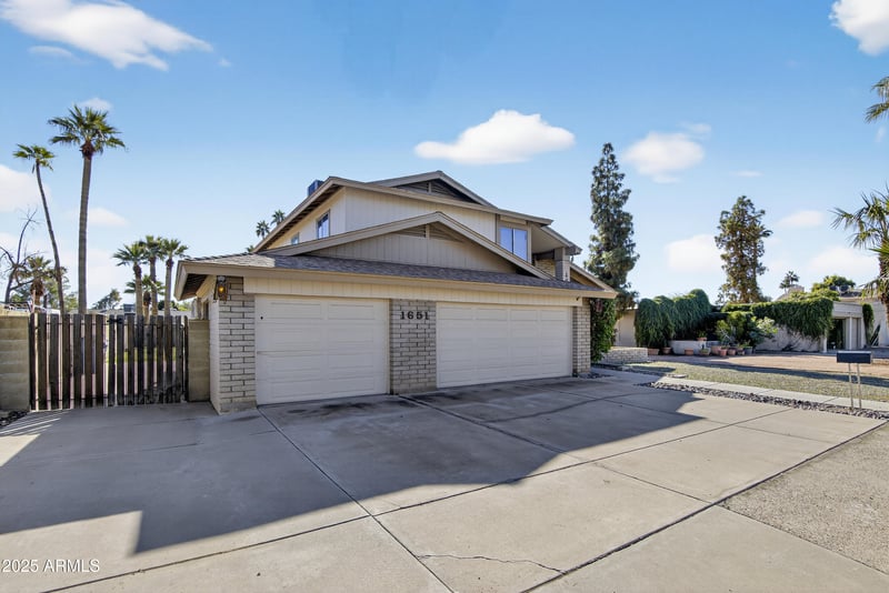 1651 Lindner Ave, Mesa, AZ 85202