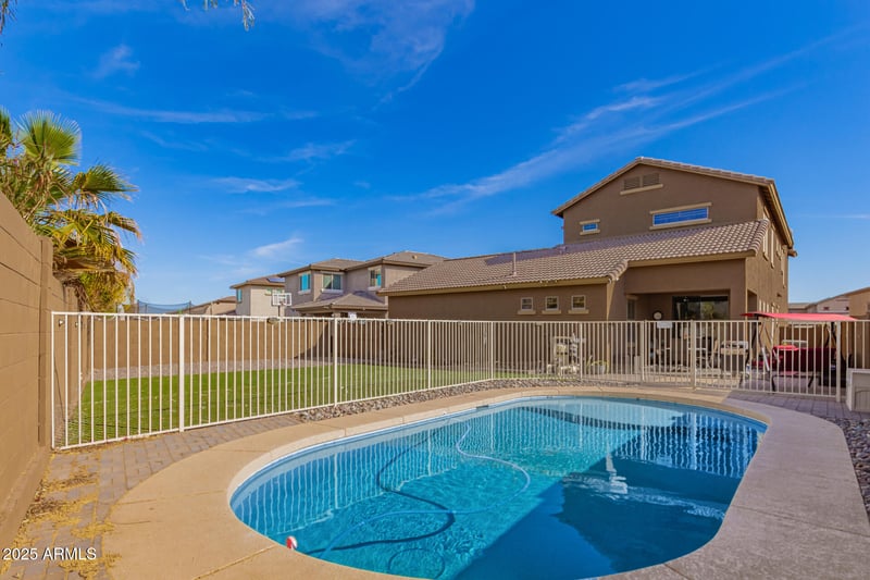 16510 Tether Trl, Surprise, AZ 85387