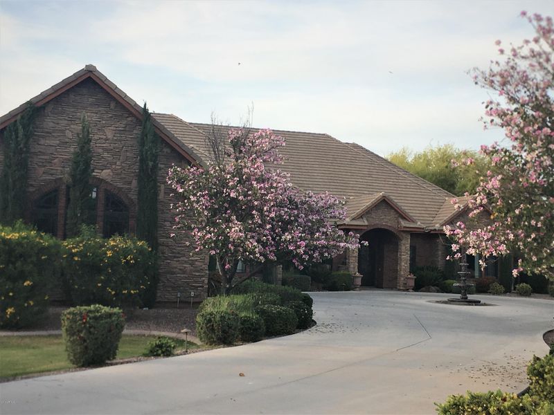 16516 E Pecos Rd, Gilbert, AZ 85295