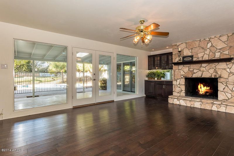 1652 E Rose Ln, Phoenix, AZ 85016