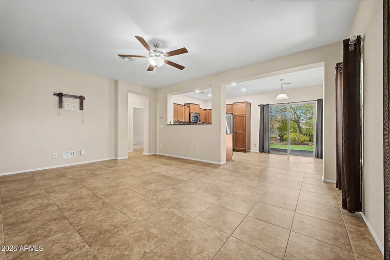 1652 Straight Arrow Ln, Phoenix, AZ 85085