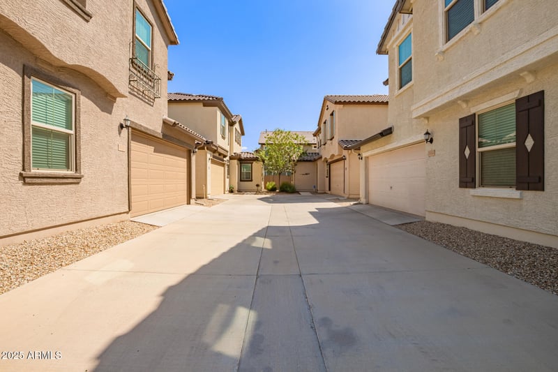16525 Jenan Dr, Surprise, AZ 85388