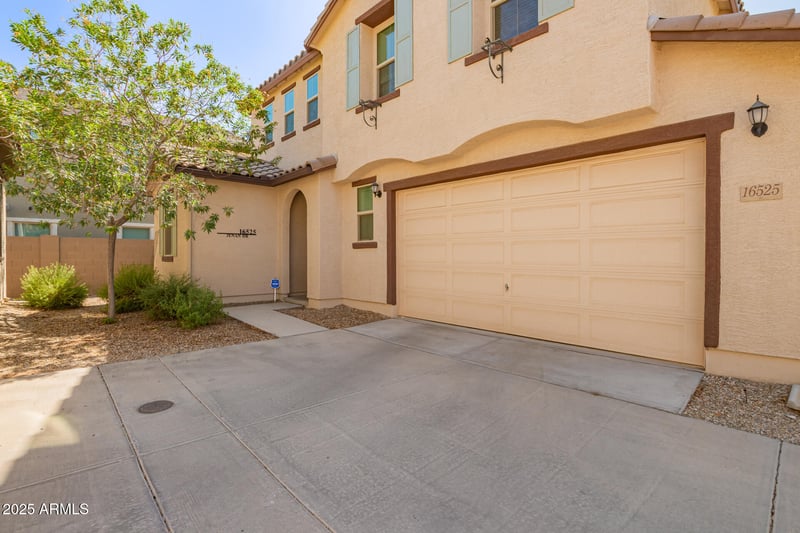 16525 Jenan Dr, Surprise, AZ 85388