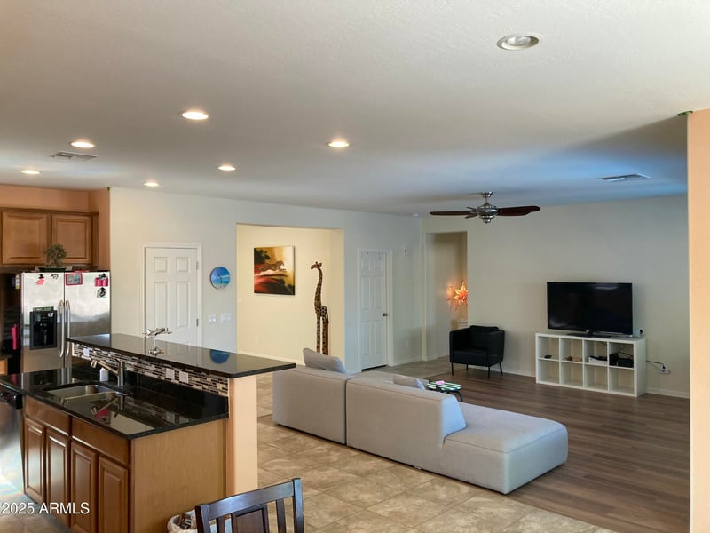 16526 Calle Lejos --, Surprise, AZ 85387