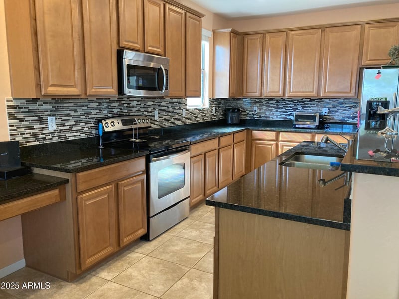 16526 Calle Lejos --, Surprise, AZ 85387