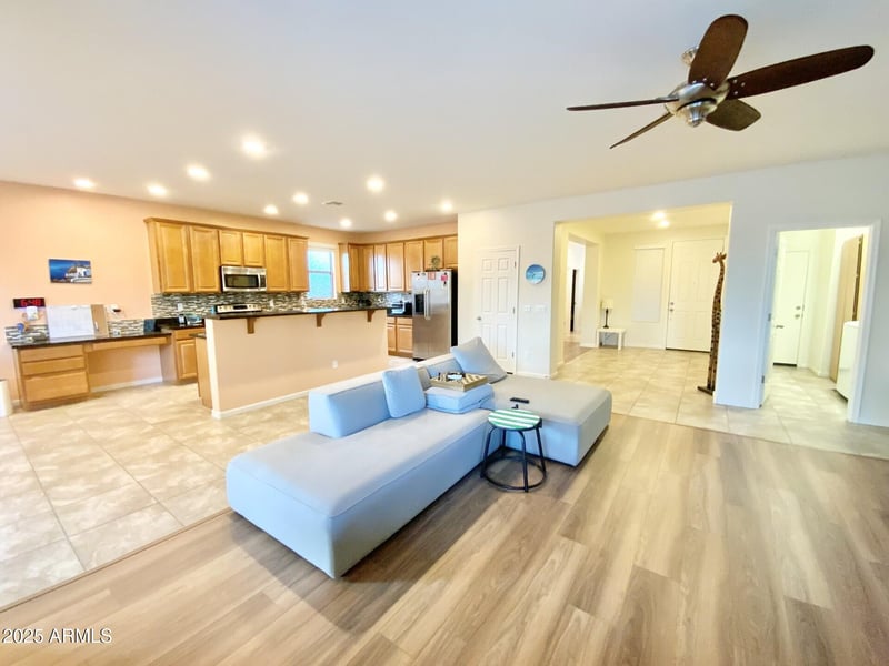 16526 Calle Lejos --, Surprise, AZ 85387