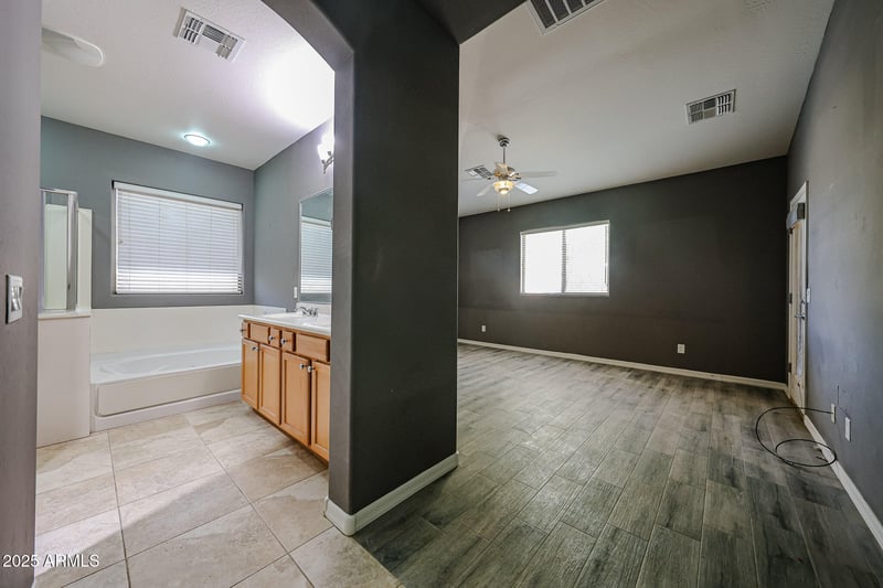 16528 Lariat Ln, Surprise, AZ 85387
