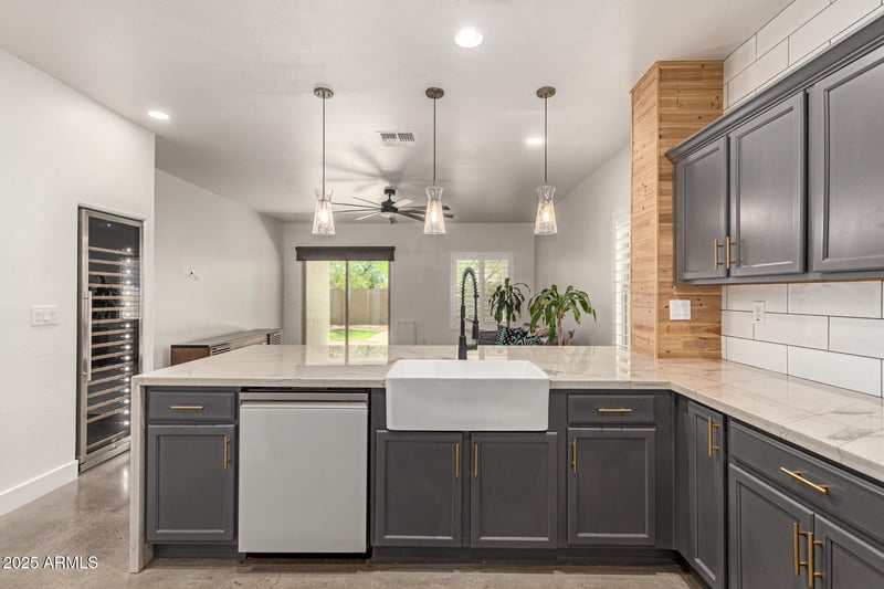 1653 Straight Arrow Ln, Phoenix, AZ 85085