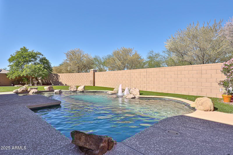 16534 Calle Lejos St, Surprise, AZ 85387