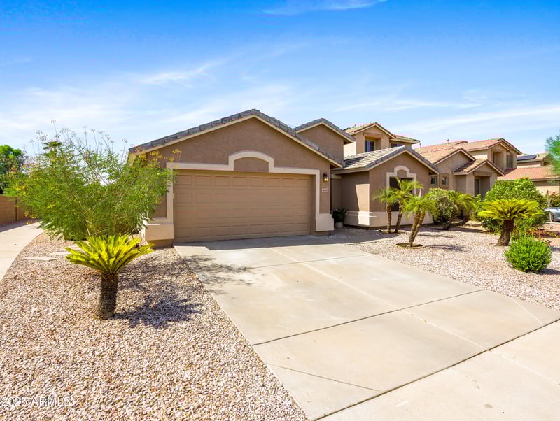 16559 Saguaro Ln, Surprise, AZ 85388