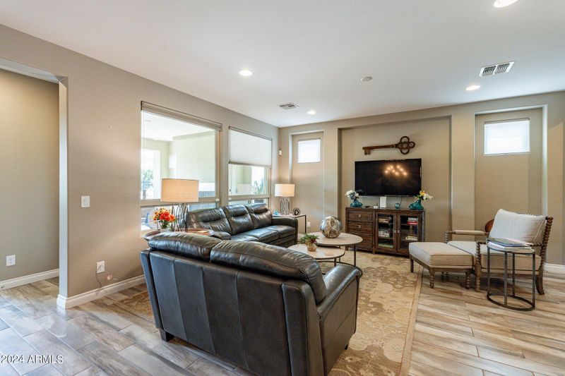1656 E Hesperus Way, San Tan Valley, AZ 85140