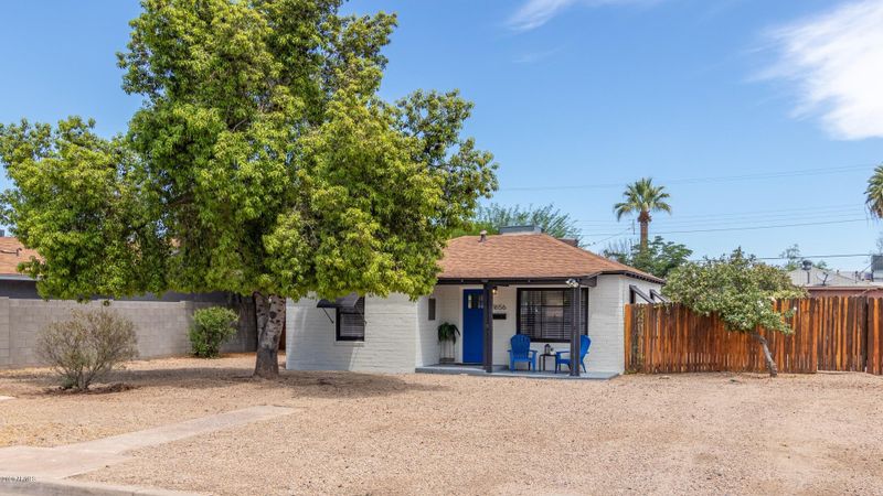 1656 E Mitchell Dr, Phoenix, AZ 85016