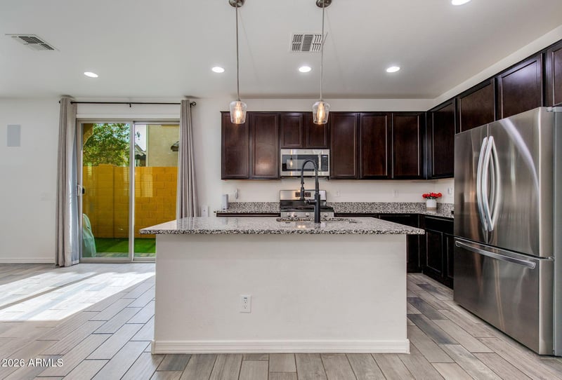 1656 S 82nd Way, Mesa, AZ 85209
