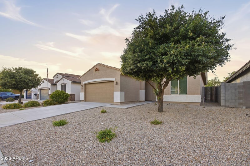 1656 Loemann Dr, San Tan Valley, AZ 85144