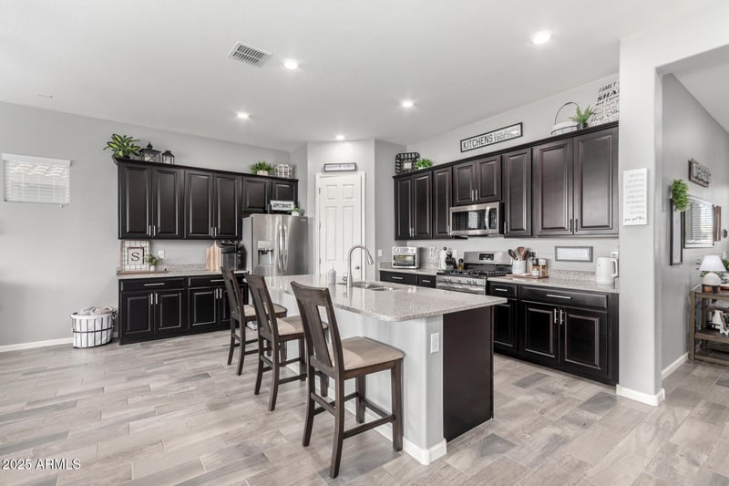 16561 Cielo Grande Ave, Surprise, AZ 85387