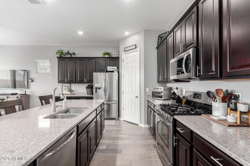 16561 Cielo Grande Ave, Surprise, AZ 85387