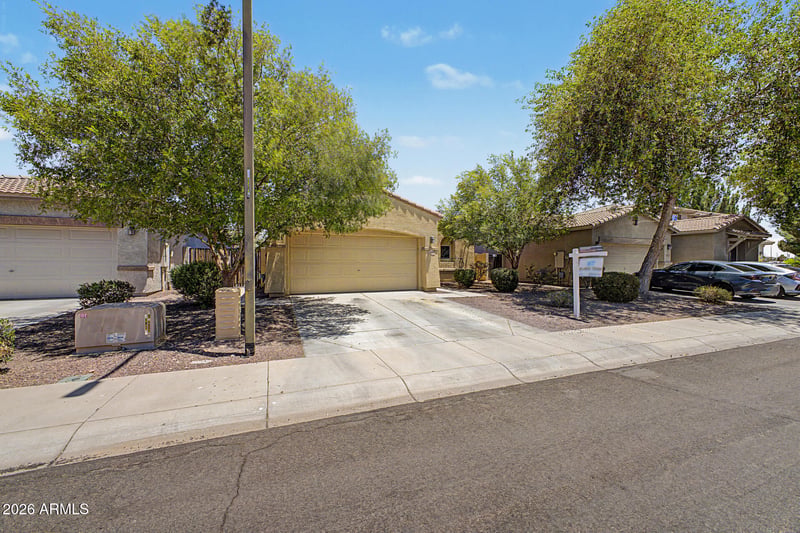 16569 N 180th Dr, Surprise, AZ 85388