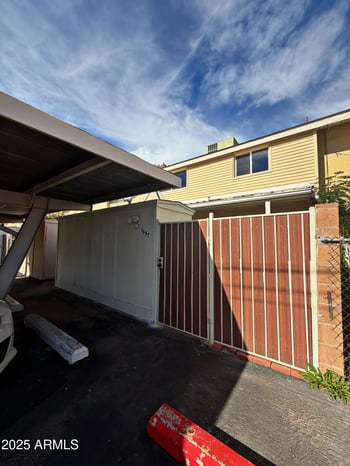 1657 Hazelwood St, Phoenix, AZ 85015