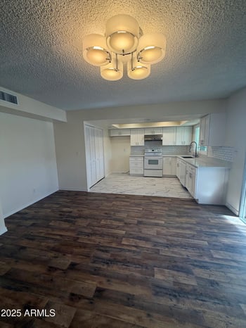 1657 Hazelwood St, Phoenix, AZ 85015