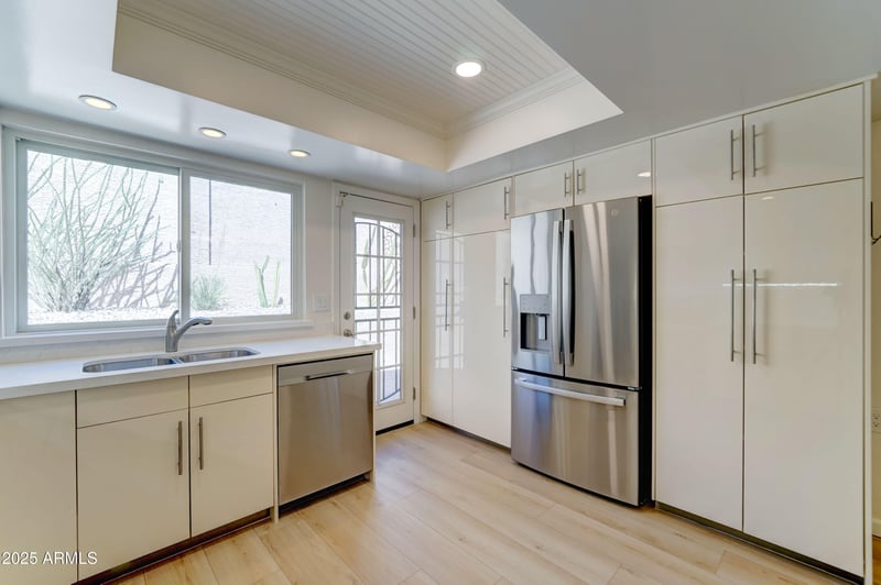 1658 Sierra Vista Dr, Tempe, AZ 85288