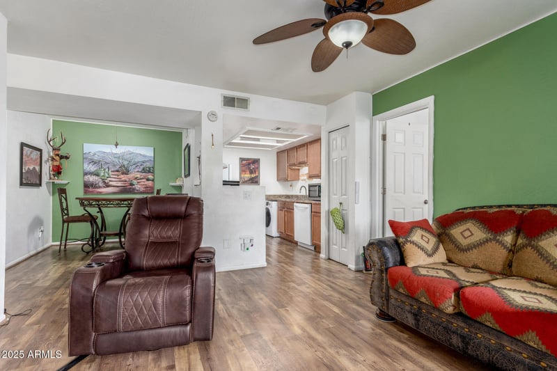 16602 25th St #204, Phoenix, AZ 85032
