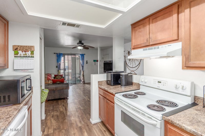 16602 25th St #204, Phoenix, AZ 85032
