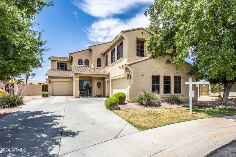 16612 151st Ln, Surprise, AZ 85374