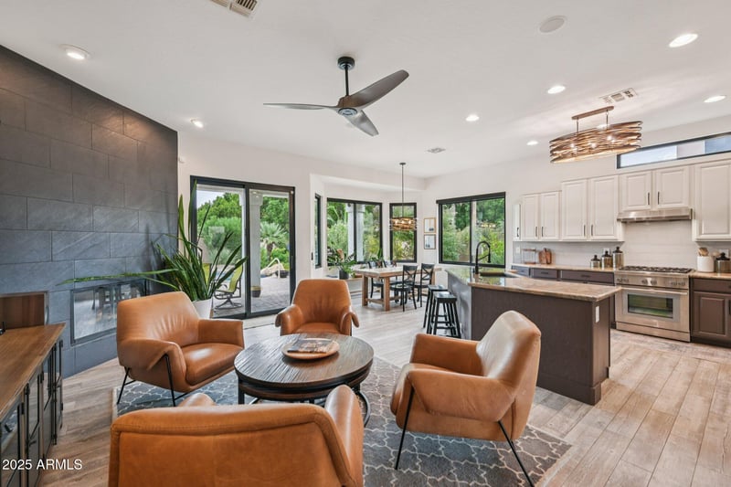 16617 15th Dr, Phoenix, AZ 85045