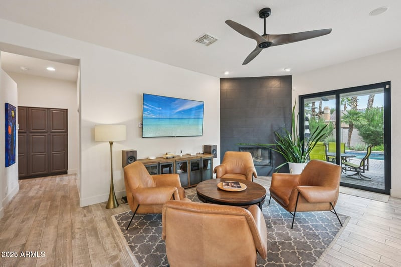 16617 15th Dr, Phoenix, AZ 85045