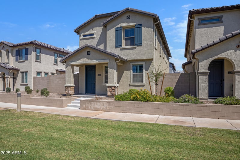 1662 83rd Way, Mesa, AZ 85209