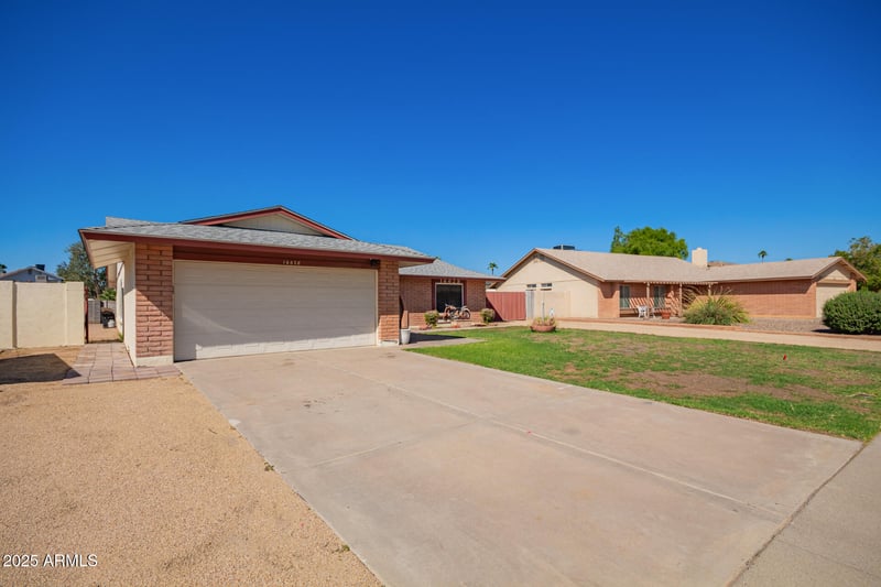 16628 33rd Ave, Phoenix, AZ 85053