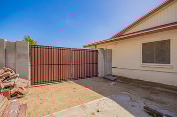 16628 33rd Ave, Phoenix, AZ 85053