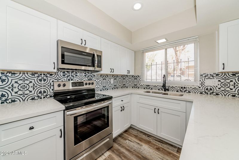 1663 W Hazelwood St, Phoenix, AZ 85015