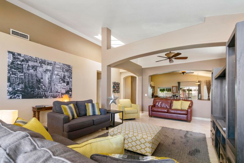 16638 S 14th Pl, Phoenix, AZ 85048