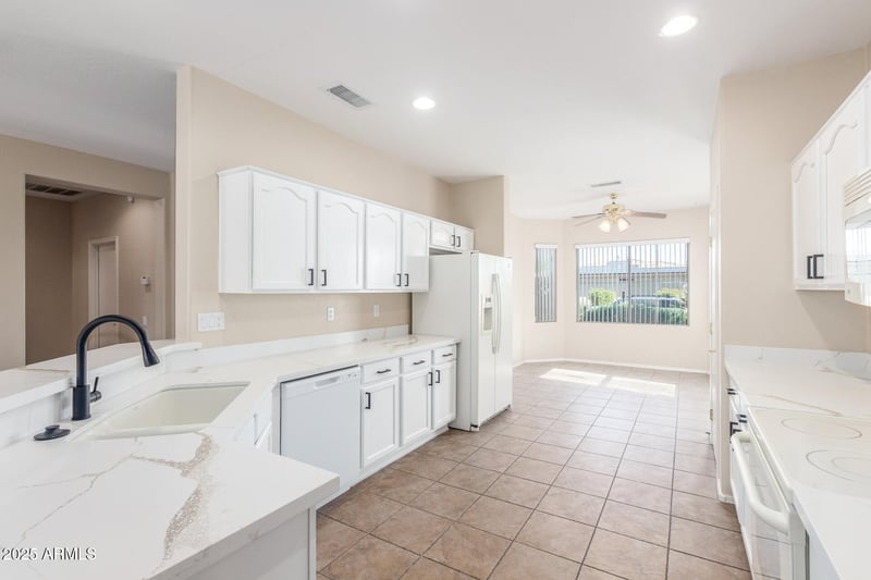 16639 Bajada Trl, Surprise, AZ 85387