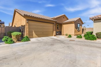16640 Jenan Dr, Surprise, AZ 85388
