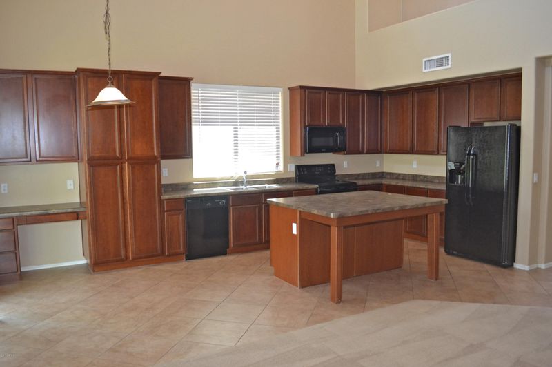 16645 S 27th Dr, Phoenix, AZ 85045