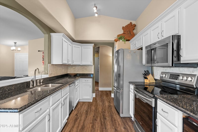 16646 35th St, Phoenix, AZ 85032