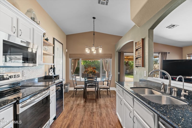 16646 35th St, Phoenix, AZ 85032