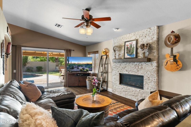 16646 35th St, Phoenix, AZ 85032