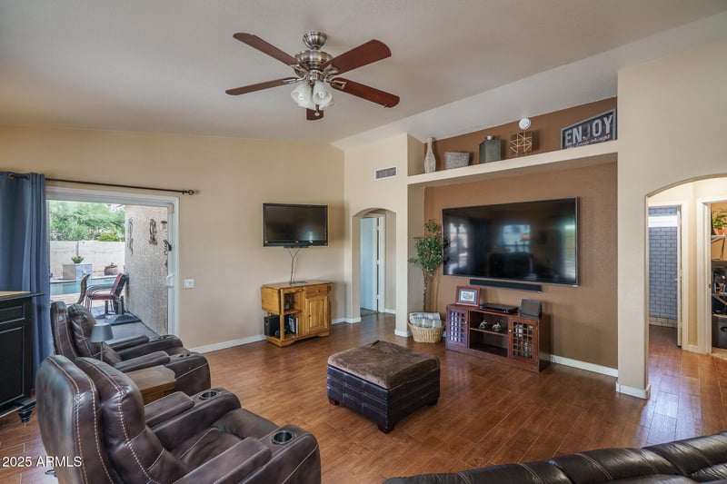 16647 35th St, Phoenix, AZ 85032