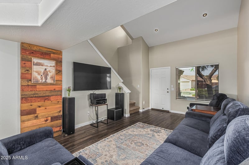 16647 Sandra Ln, Surprise, AZ 85388