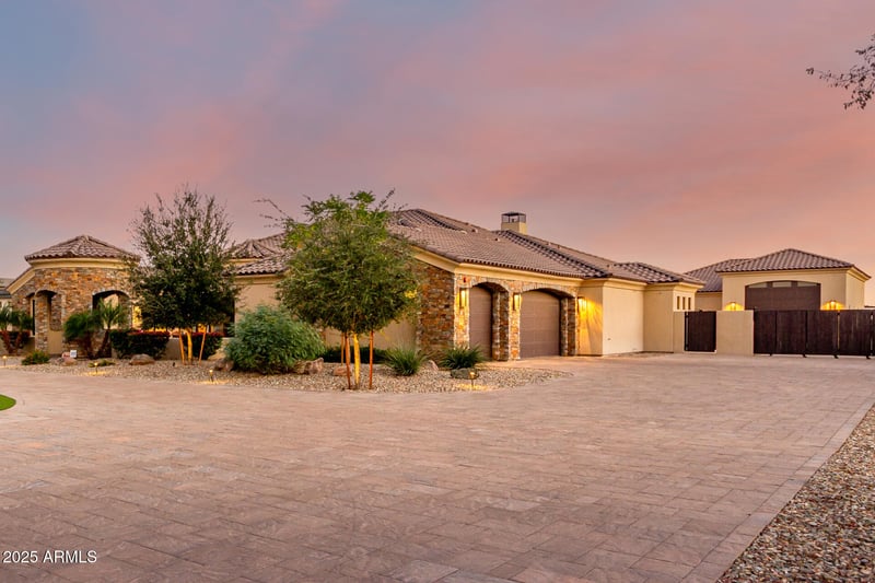 16659 Pima St, Goodyear, AZ 85338